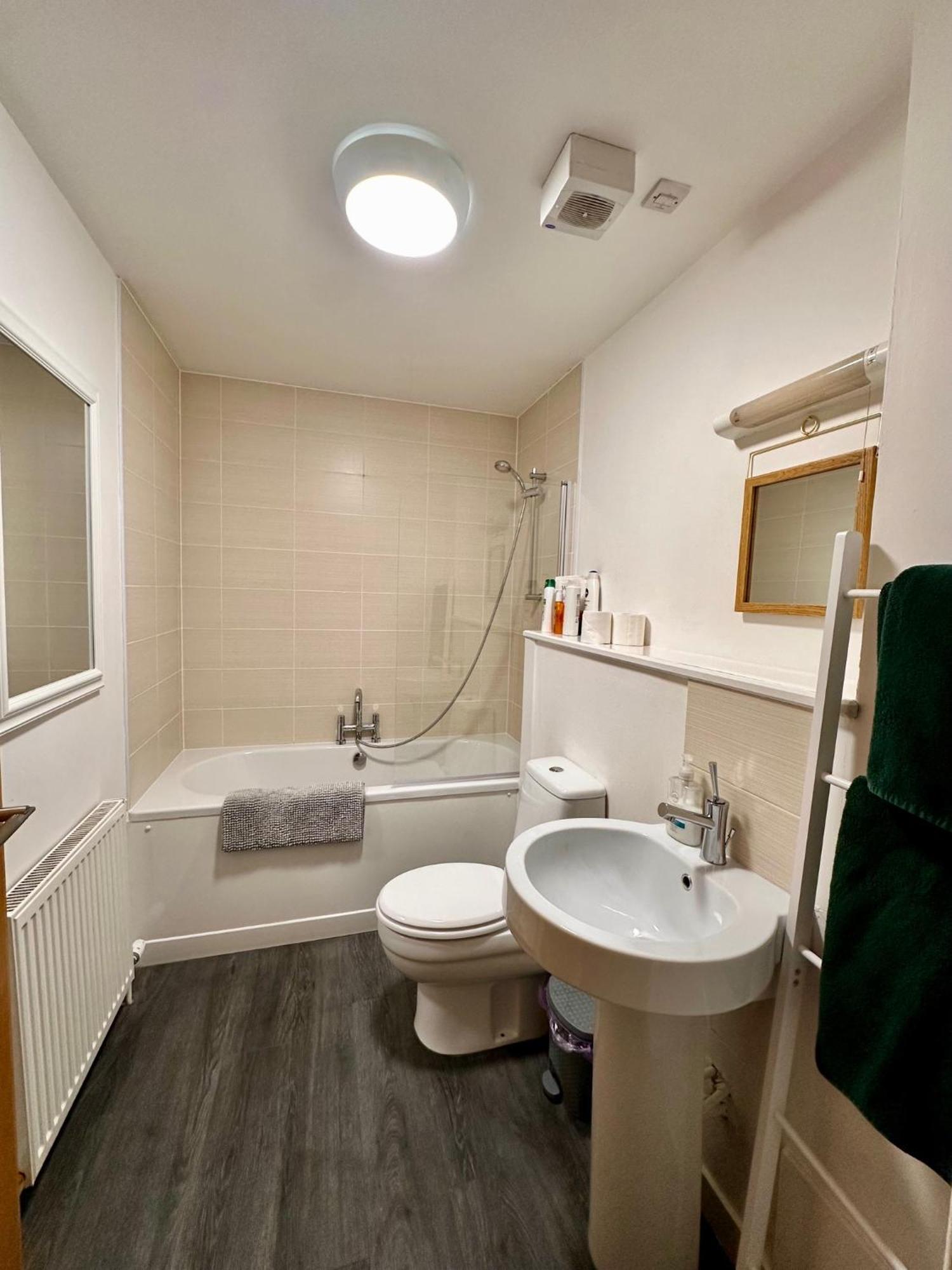 City Centre Apartment Next To Bus And Train Station Inverness Luaran gambar